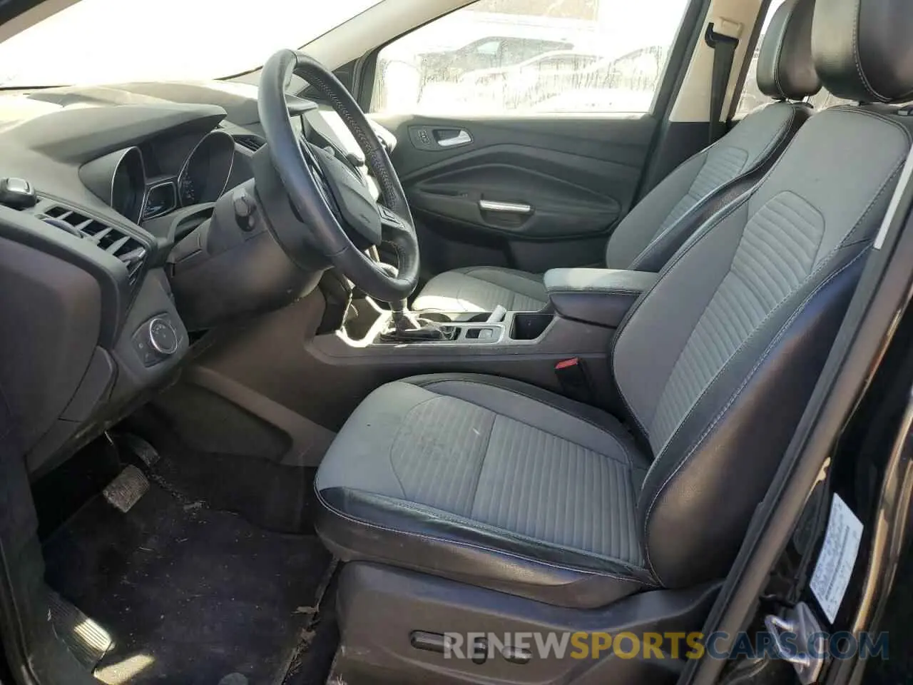 7 Photograph of a damaged car 1FMCU9GDXKUC56619 FORD ESCAPE 2019