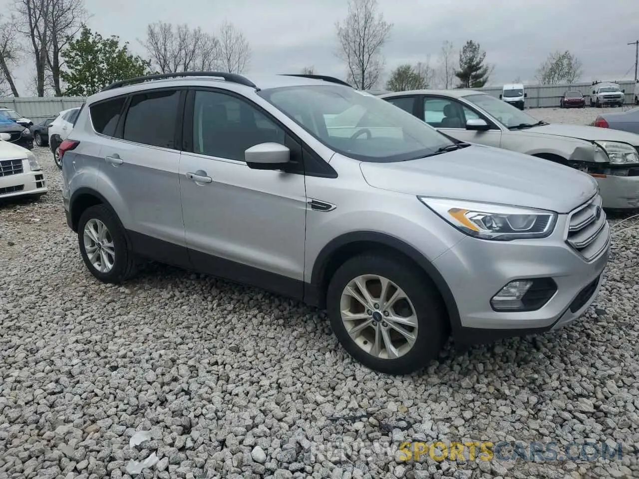 4 Photograph of a damaged car 1FMCU9HD0KUA78296 FORD ESCAPE 2019