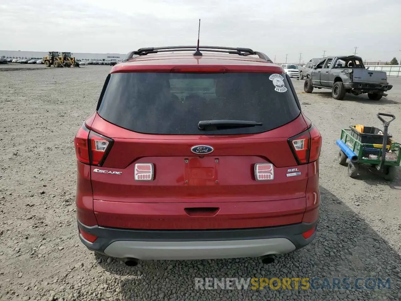 6 Photograph of a damaged car 1FMCU9HD0KUB05853 FORD ESCAPE 2019