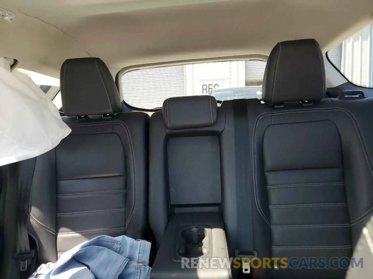 10 Фотография поврежденного автомобиля 1FMCU9HD0KUB43745 FORD ESCAPE 2019