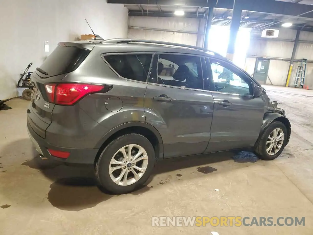 3 Фотография поврежденного автомобиля 1FMCU9HD1KUB43673 FORD ESCAPE 2019