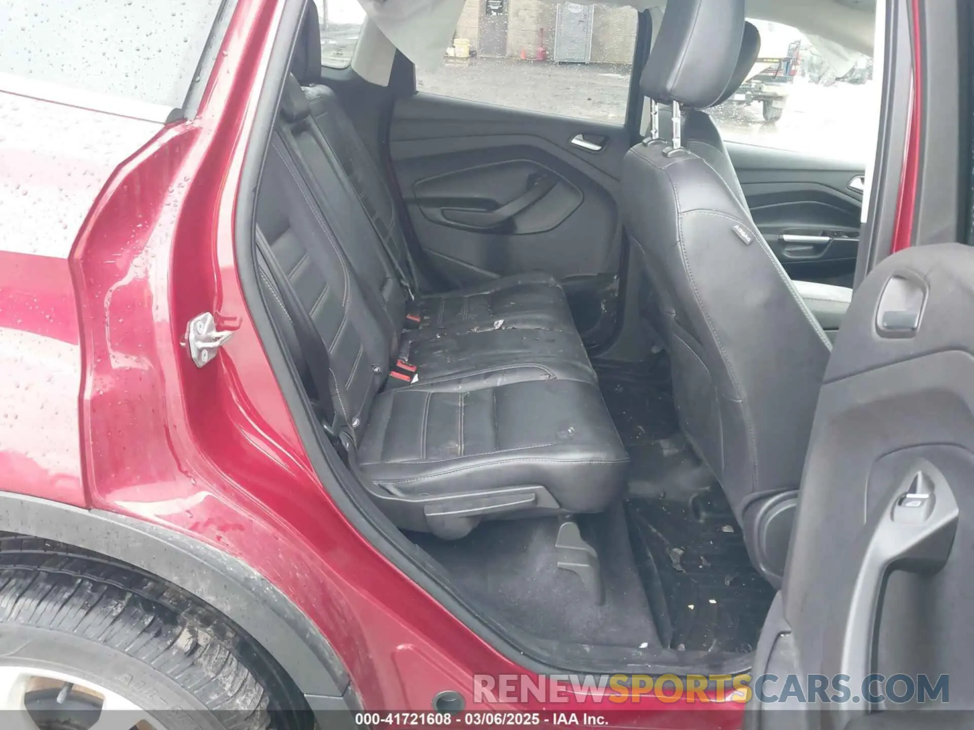8 Photograph of a damaged car 1FMCU9HD1KUB76186 FORD ESCAPE 2019