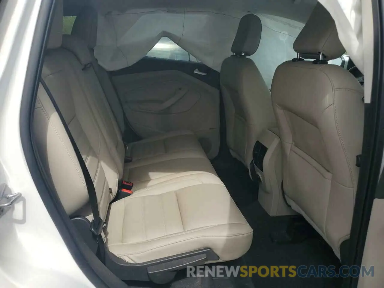 11 Photograph of a damaged car 1FMCU9HD1KUC24513 FORD ESCAPE 2019