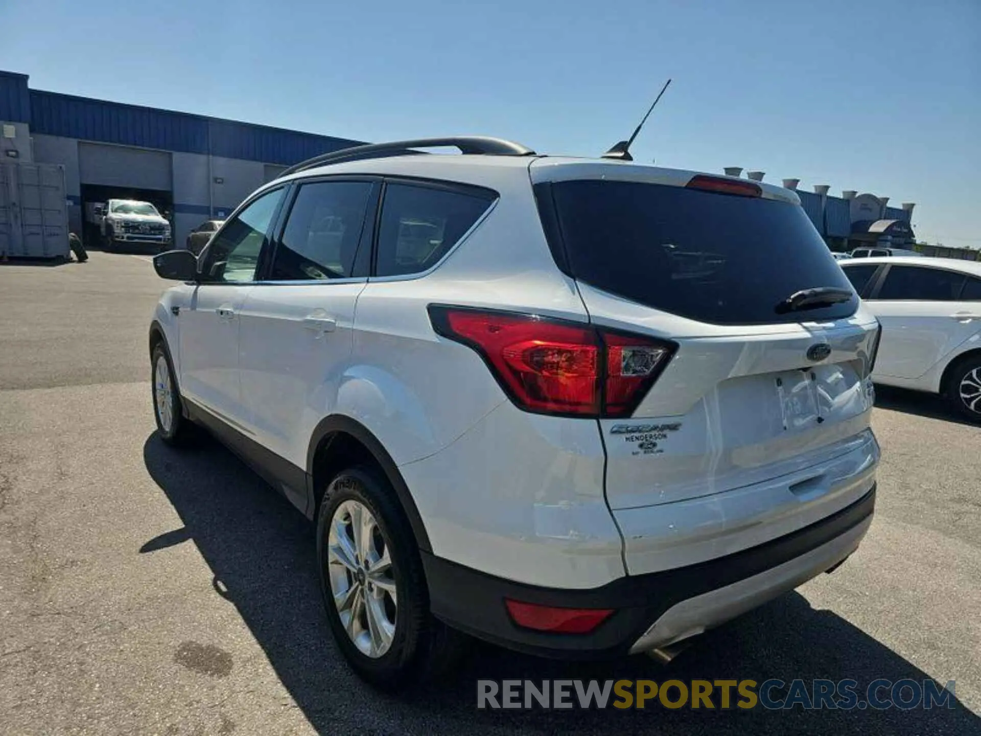 4 Фотография поврежденного автомобиля 1FMCU9HD1KUC35933 FORD ESCAPE 2019