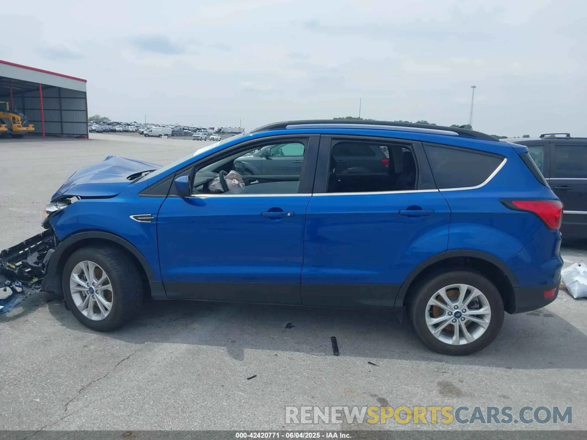 14 Photograph of a damaged car 1FMCU9HD2KUA41511 FORD ESCAPE 2019