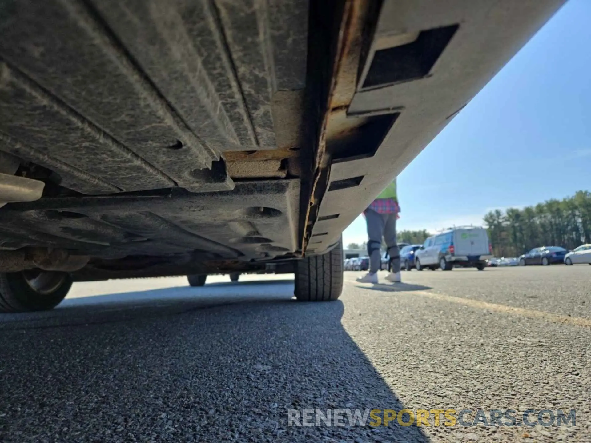 17 Photograph of a damaged car 1FMCU9HD2KUA72581 FORD ESCAPE 2019