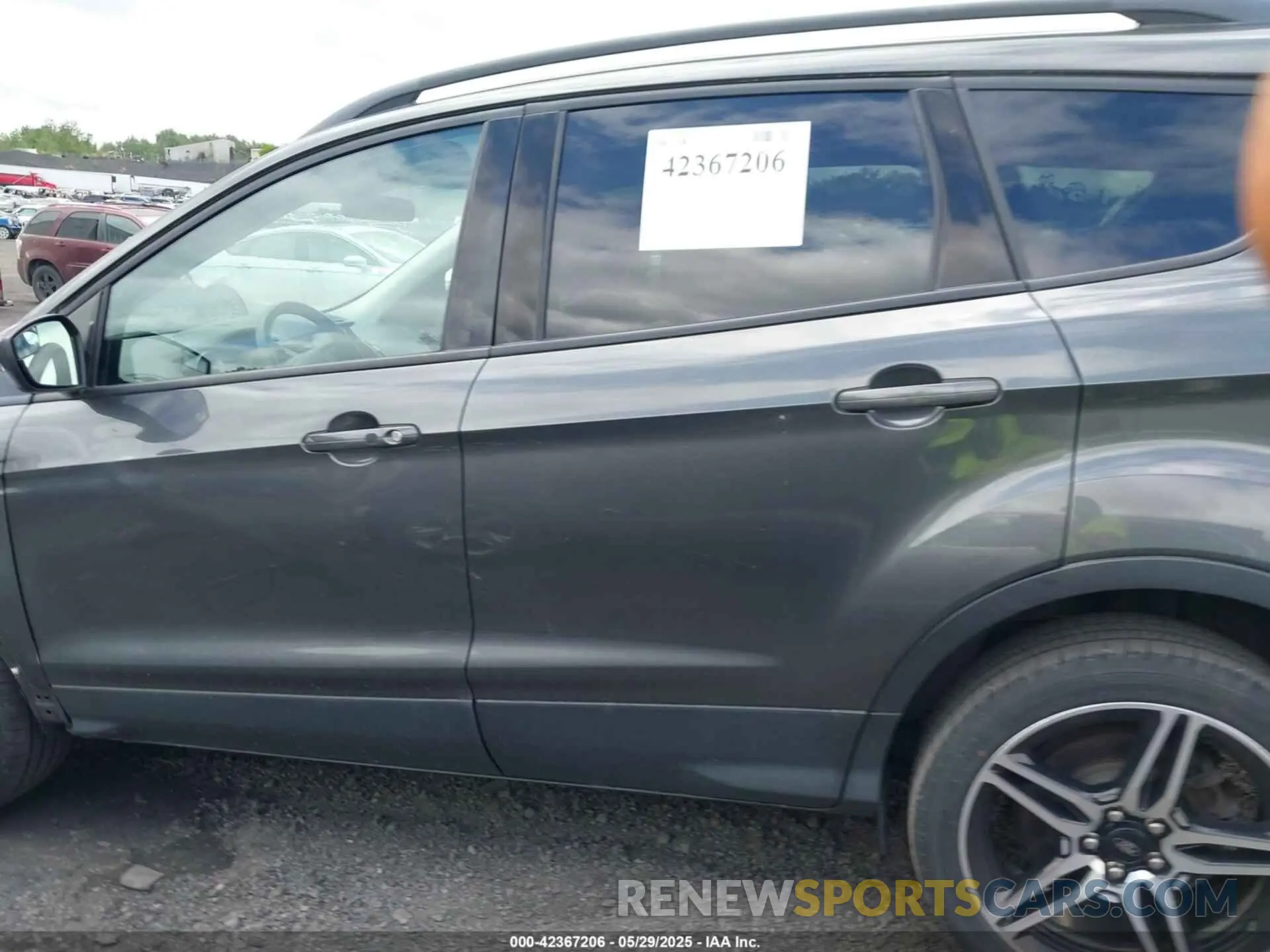 14 Photograph of a damaged car 1FMCU9HD2KUA73231 FORD ESCAPE 2019