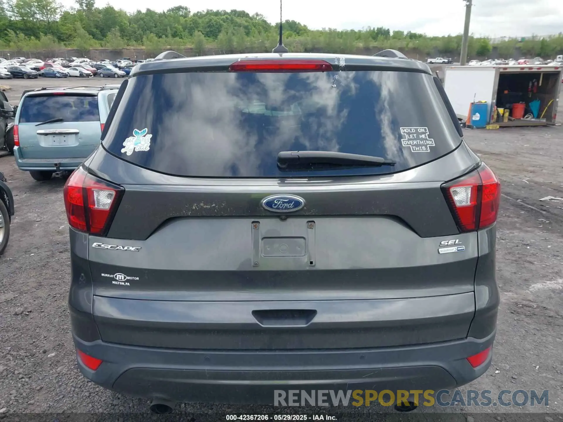 16 Photograph of a damaged car 1FMCU9HD2KUA73231 FORD ESCAPE 2019