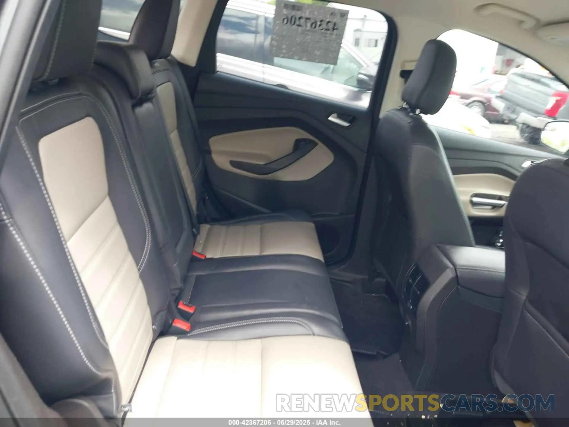 8 Photograph of a damaged car 1FMCU9HD2KUA73231 FORD ESCAPE 2019