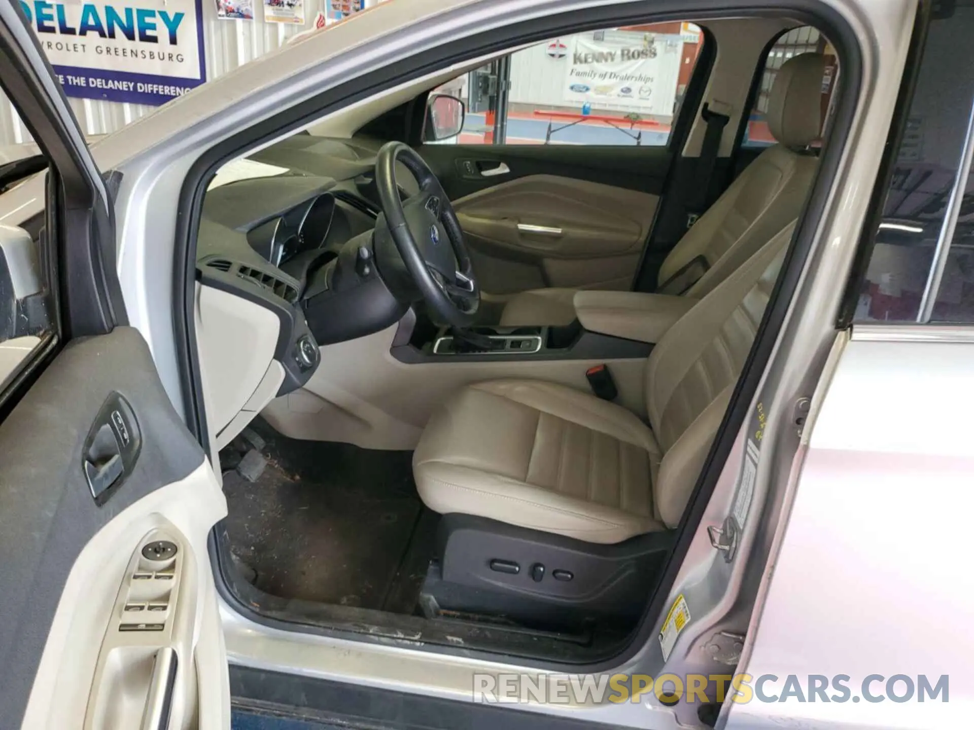 25 Фотография поврежденного автомобиля 1FMCU9HD2KUB11752 FORD ESCAPE 2019