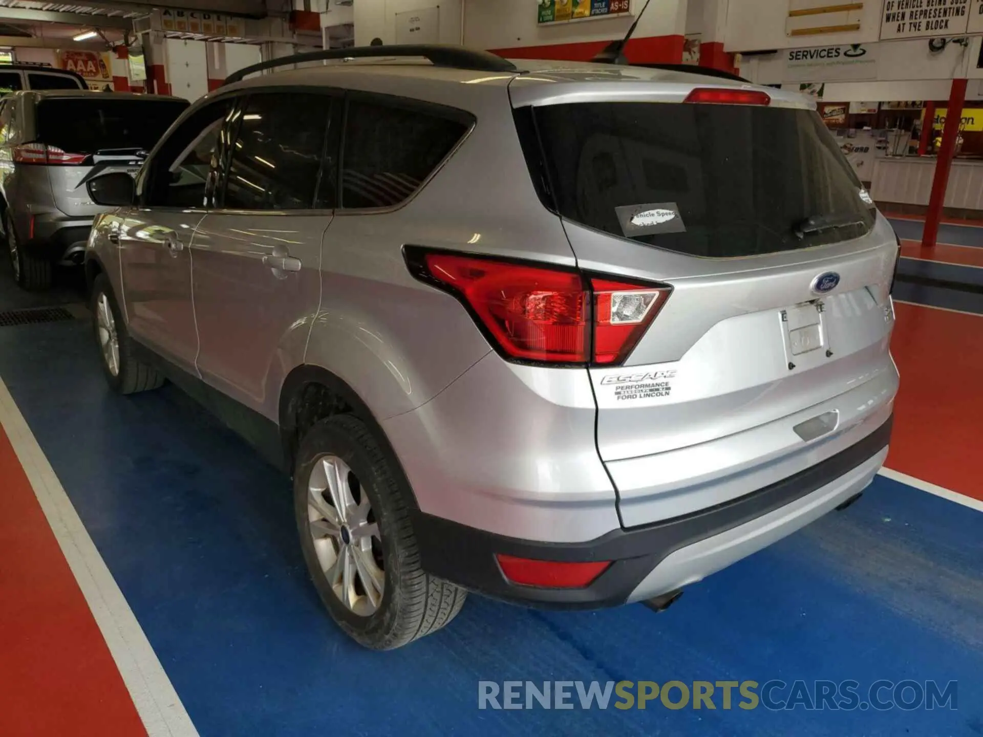 9 Фотография поврежденного автомобиля 1FMCU9HD2KUB11752 FORD ESCAPE 2019
