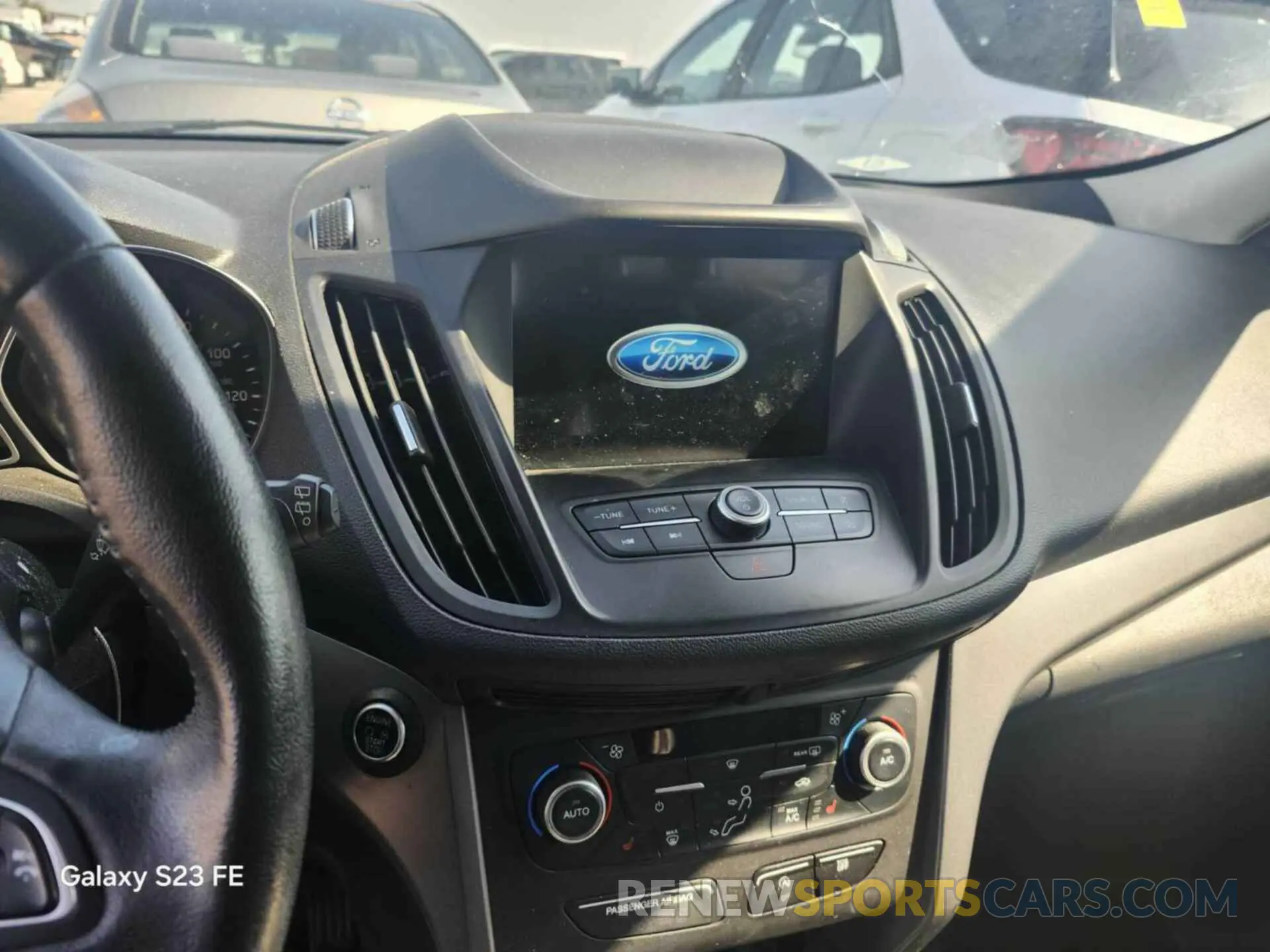 30 Фотография поврежденного автомобиля 1FMCU9HD2KUB11881 FORD ESCAPE 2019