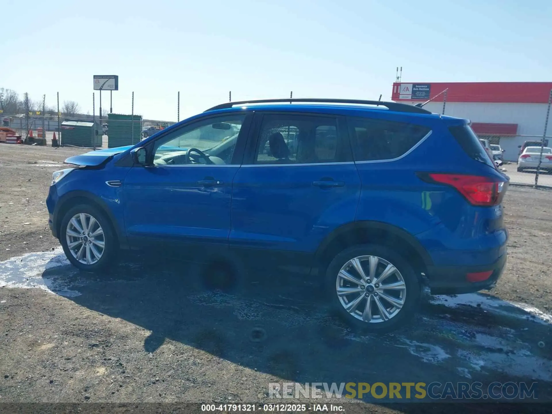 14 Photograph of a damaged car 1FMCU9HD2KUB52835 FORD ESCAPE 2019