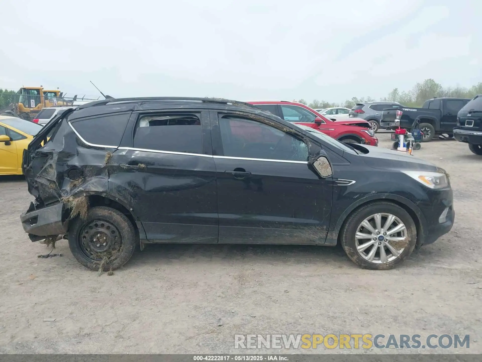 13 Photograph of a damaged car 1FMCU9HD2KUB91201 FORD ESCAPE 2019