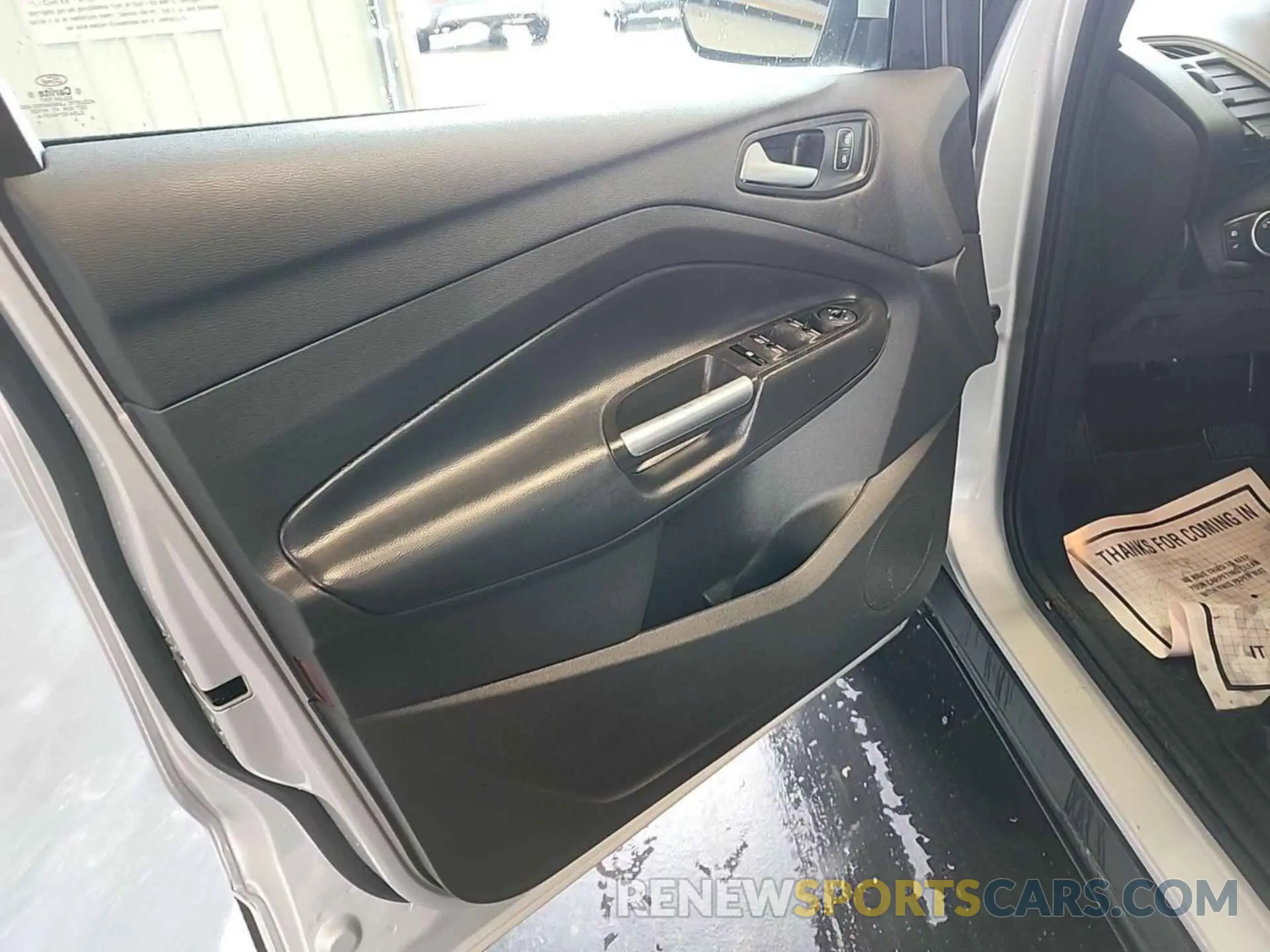16 Photograph of a damaged car 1FMCU9HD3KUA71343 FORD ESCAPE 2019