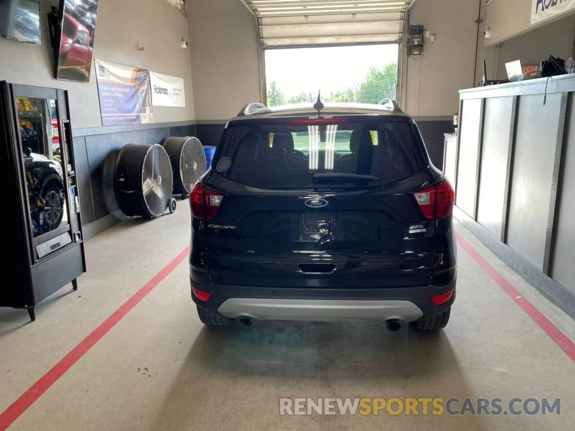 13 Photograph of a damaged car 1FMCU9HD3KUB82409 FORD ESCAPE 2019