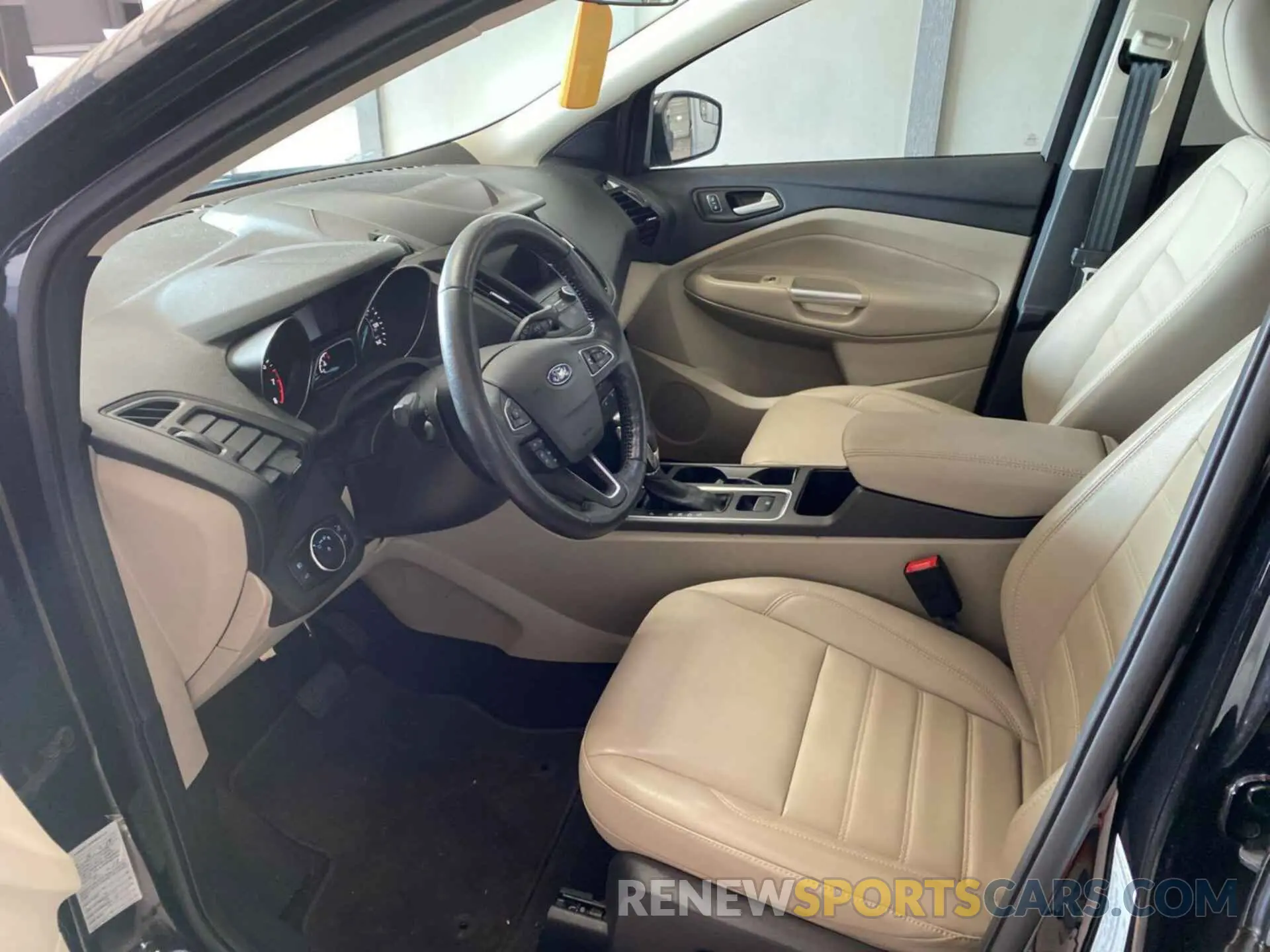 9 Photograph of a damaged car 1FMCU9HD3KUB82409 FORD ESCAPE 2019