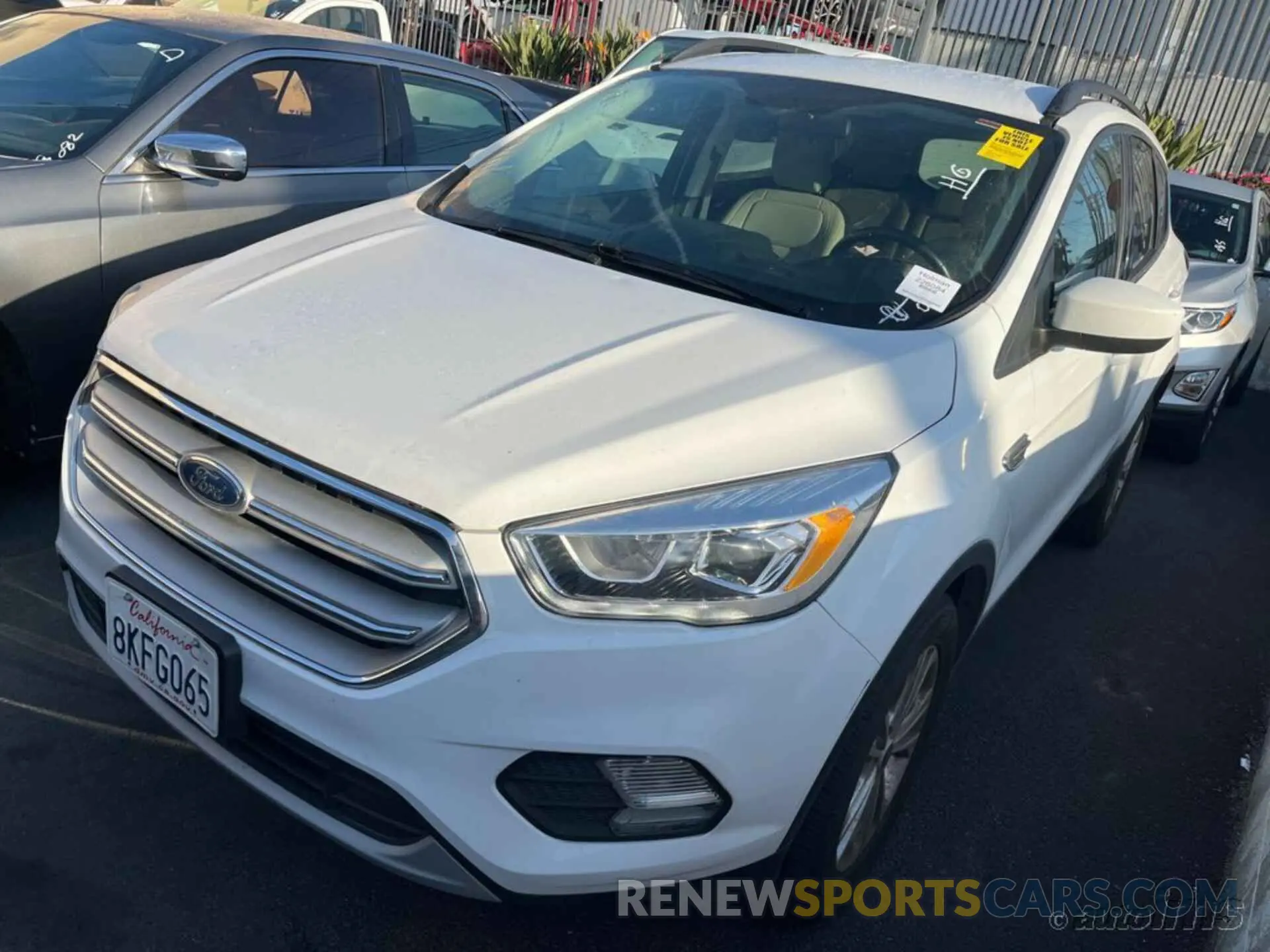 4 Photograph of a damaged car 1FMCU9HD4KUA72629 FORD ESCAPE 2019