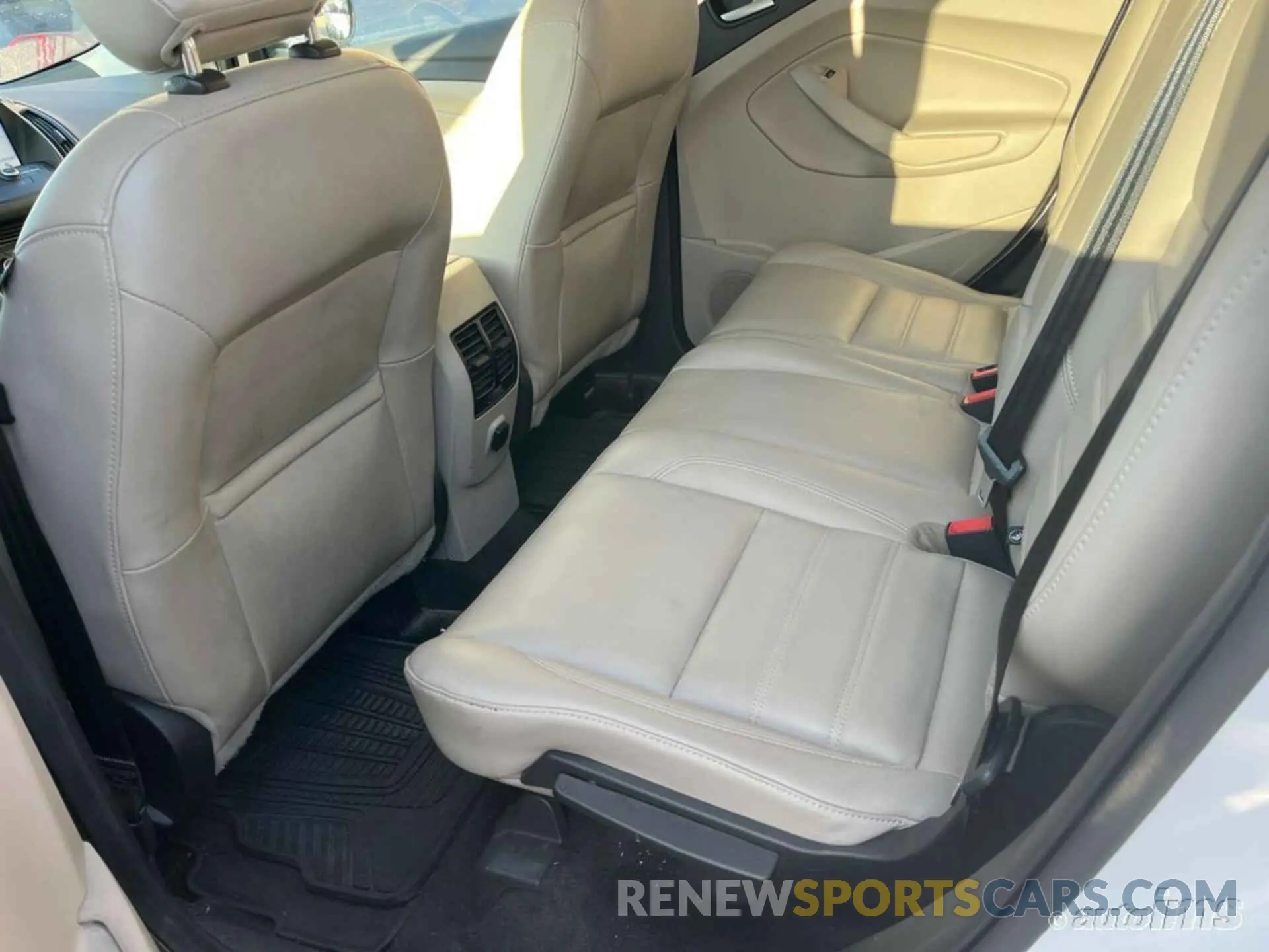 9 Photograph of a damaged car 1FMCU9HD4KUA72629 FORD ESCAPE 2019