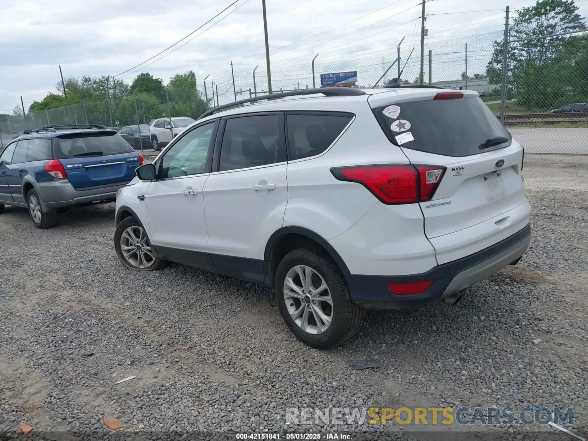 3 Photograph of a damaged car 1FMCU9HD4KUA88085 FORD ESCAPE 2019