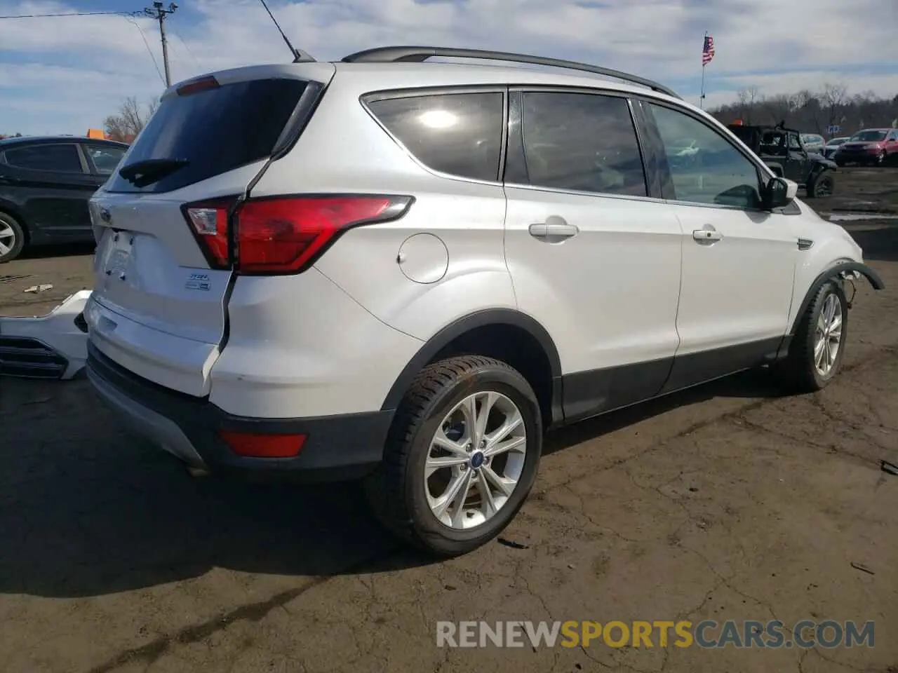 3 Photograph of a damaged car 1FMCU9HD4KUB17729 FORD ESCAPE 2019