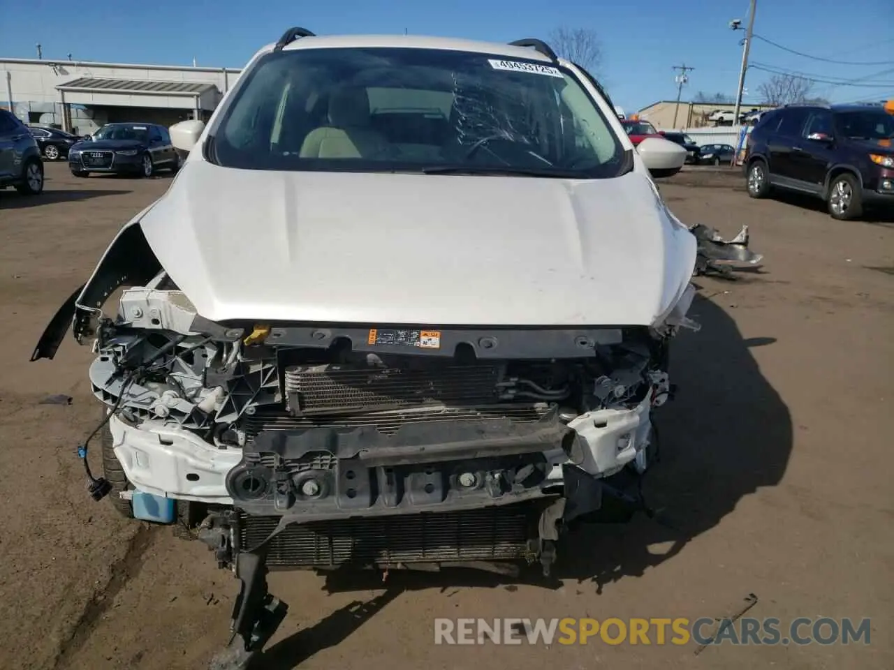 5 Photograph of a damaged car 1FMCU9HD4KUB17729 FORD ESCAPE 2019