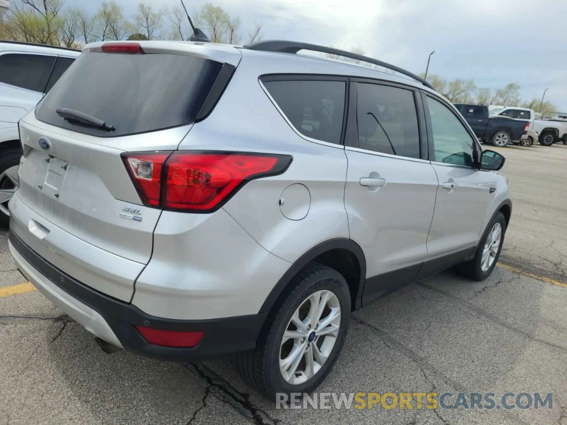 17 Фотография поврежденного автомобиля 1FMCU9HD4KUC07849 FORD ESCAPE 2019