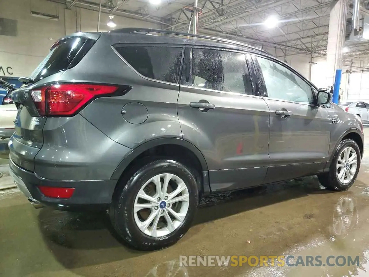 3 Photograph of a damaged car 1FMCU9HD4KUC51365 FORD ESCAPE 2019