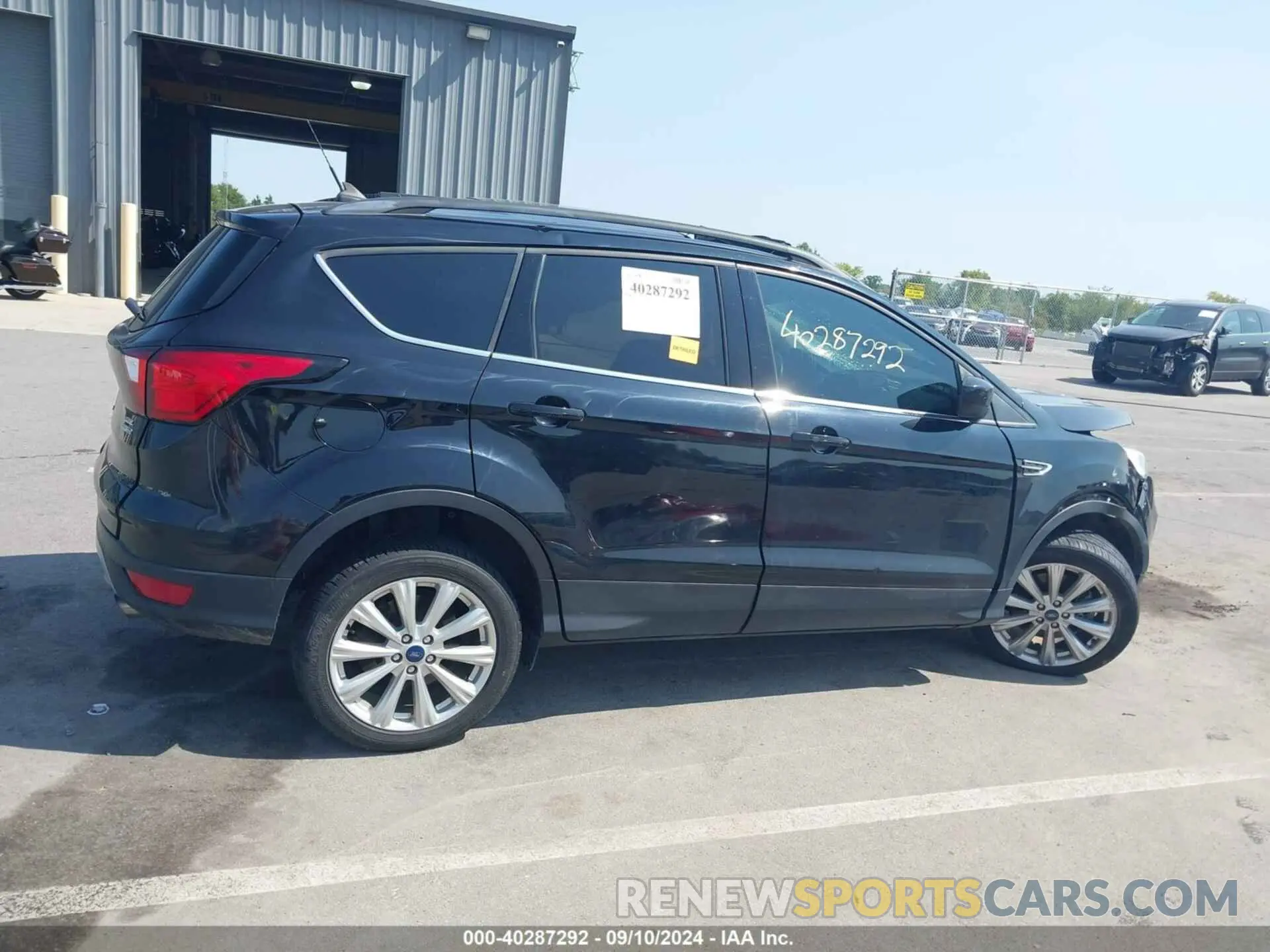 13 Фотография поврежденного автомобиля 1FMCU9HD5KUA01097 FORD ESCAPE 2019