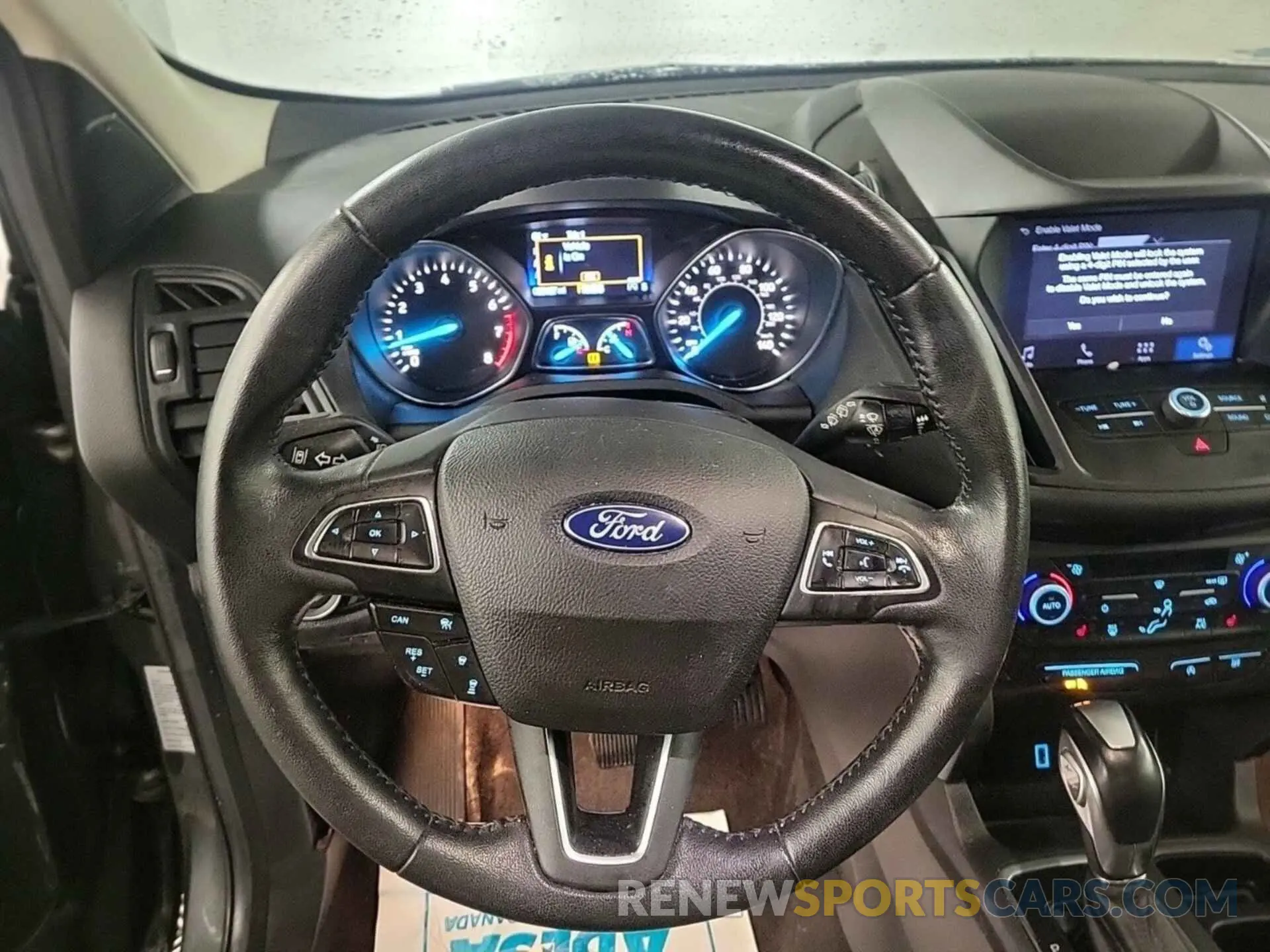 33 Фотография поврежденного автомобиля 1FMCU9HD5KUA48176 FORD ESCAPE 2019