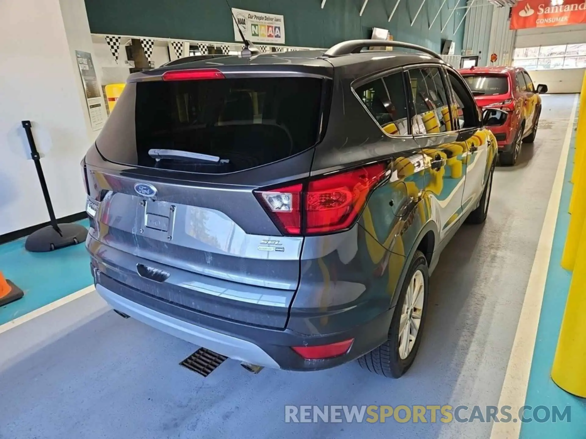 37 Фотография поврежденного автомобиля 1FMCU9HD5KUA48176 FORD ESCAPE 2019