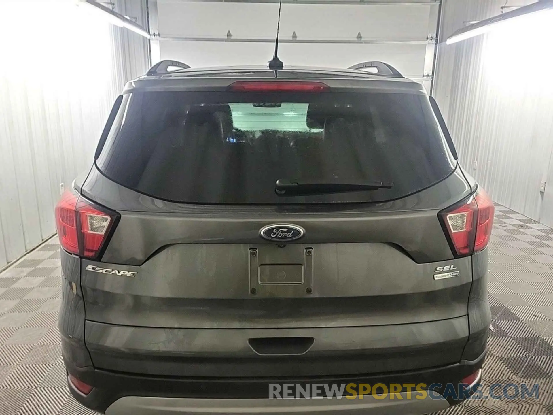 46 Фотография поврежденного автомобиля 1FMCU9HD5KUA48176 FORD ESCAPE 2019