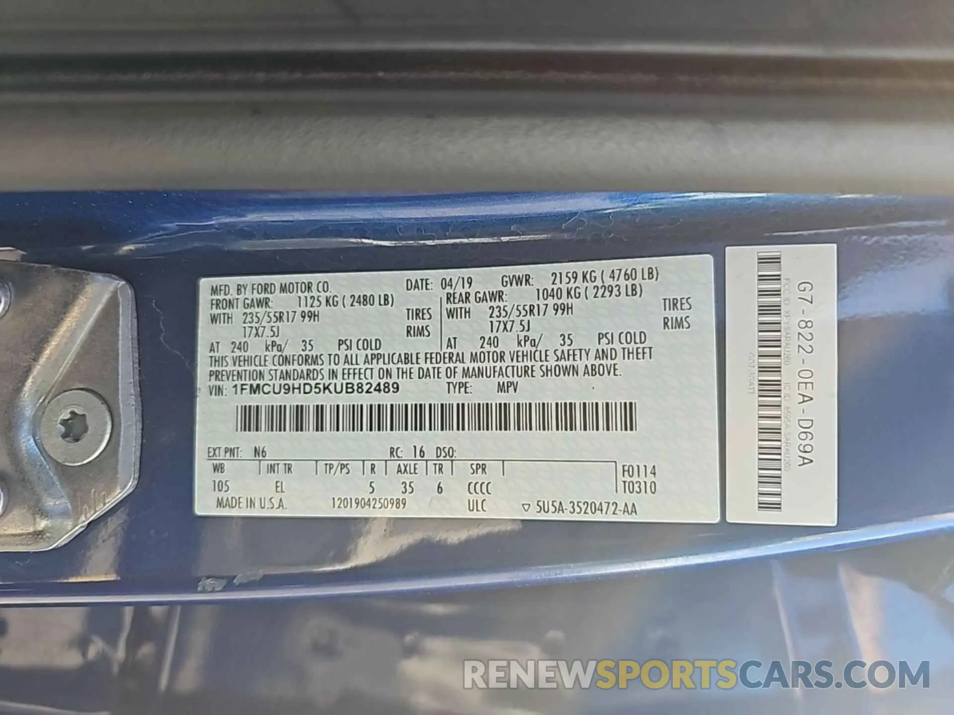 10 Photograph of a damaged car 1FMCU9HD5KUB82489 FORD ESCAPE 2019