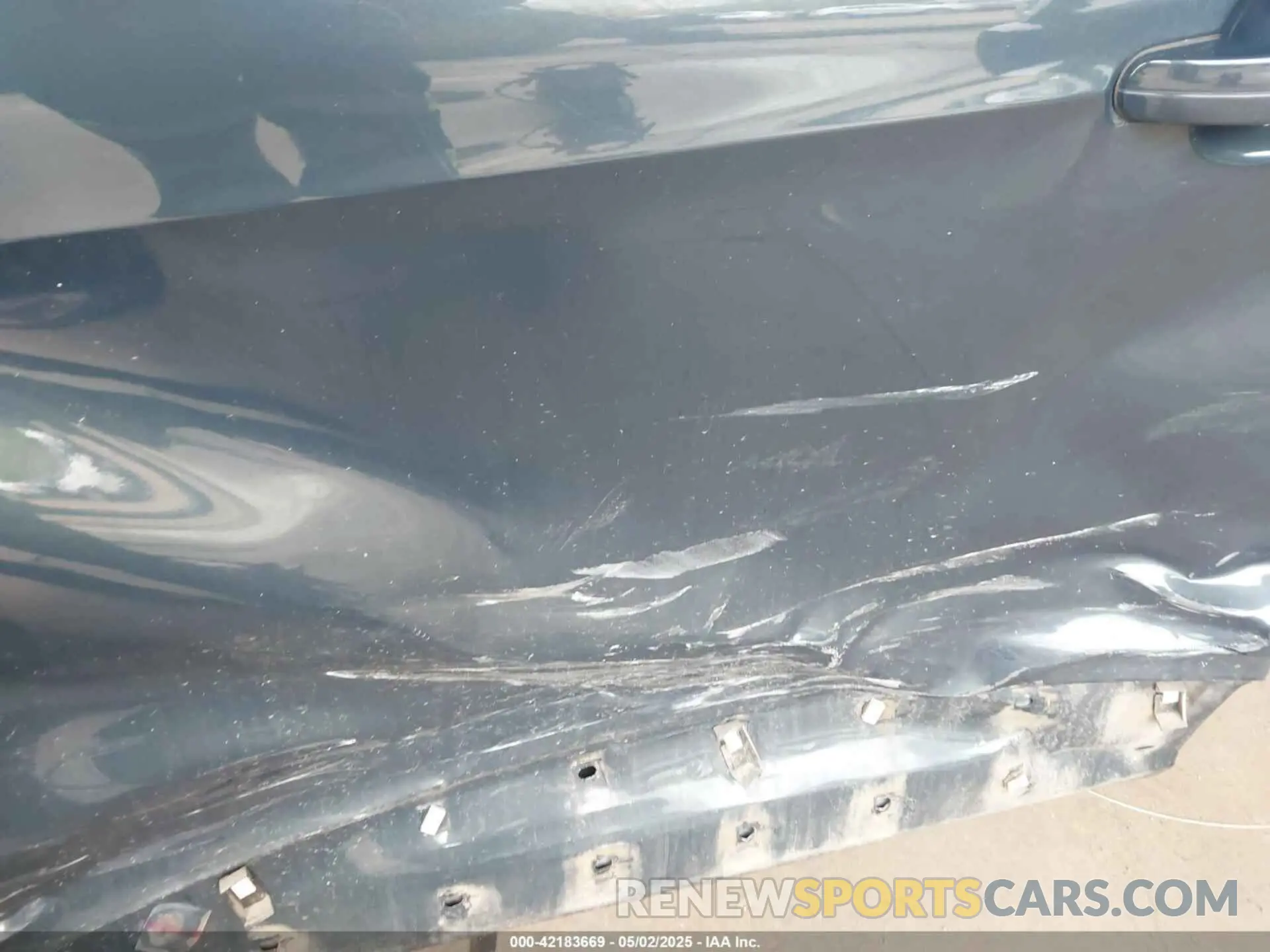 6 Photograph of a damaged car 1FMCU9HD5KUB88860 FORD ESCAPE 2019
