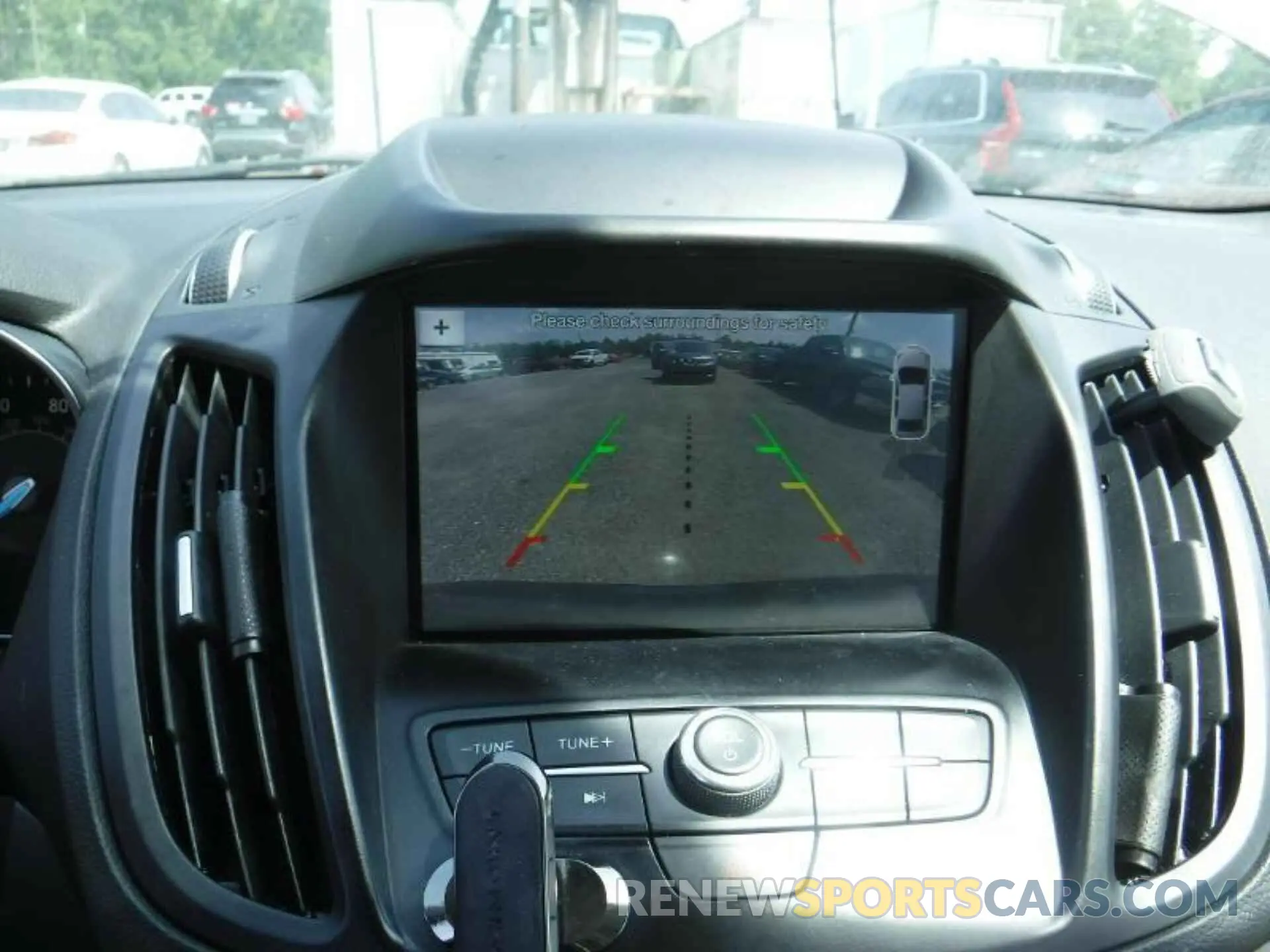 19 Фотография поврежденного автомобиля 1FMCU9HD5KUC07648 FORD ESCAPE 2019