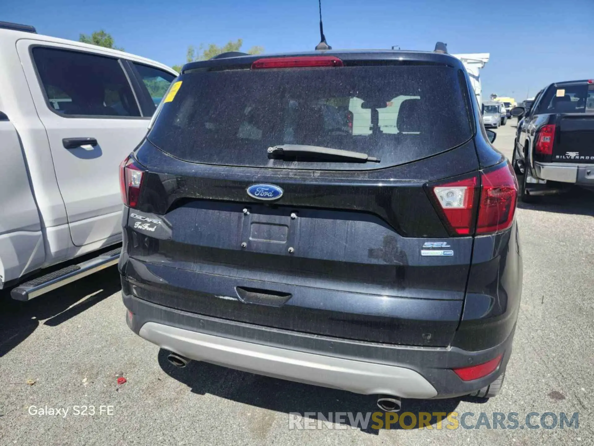 19 Photograph of a damaged car 1FMCU9HD5KUC07861 FORD ESCAPE 2019