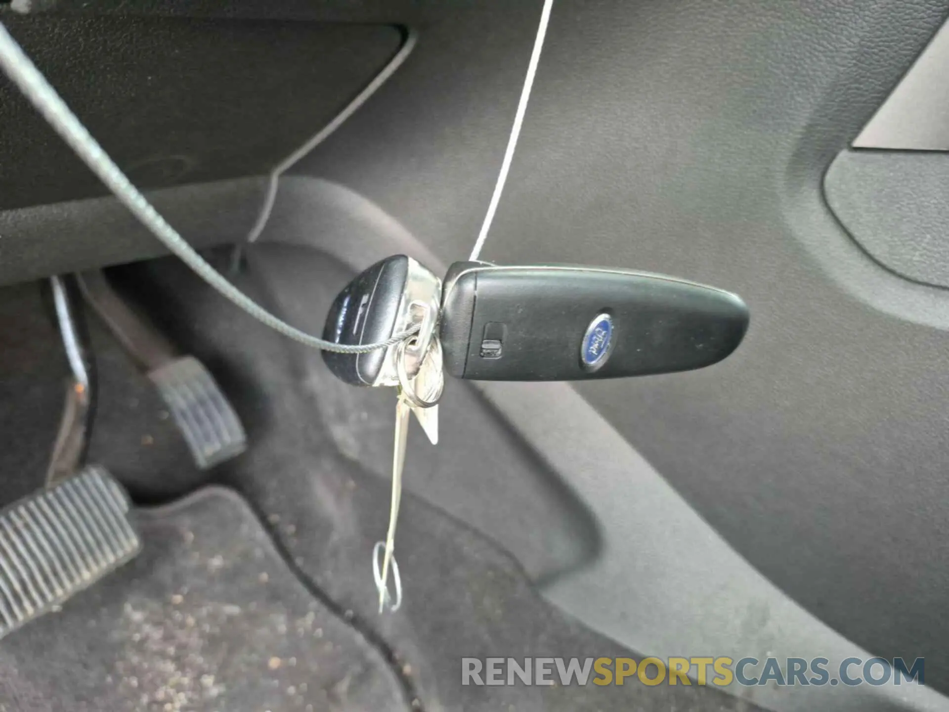 2 Photograph of a damaged car 1FMCU9HD5KUC07861 FORD ESCAPE 2019