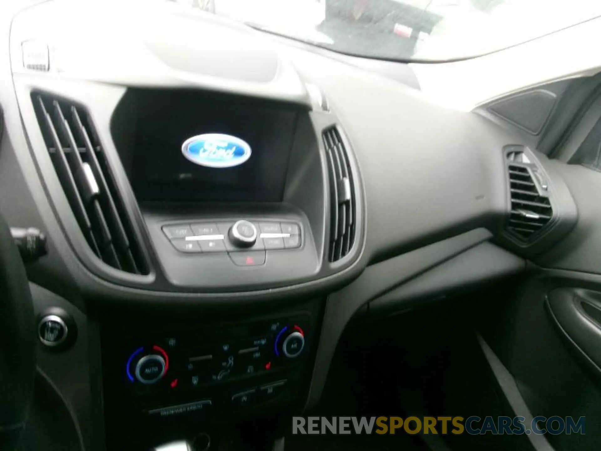 5 Photograph of a damaged car 1FMCU9HD6KUA65522 FORD ESCAPE 2019