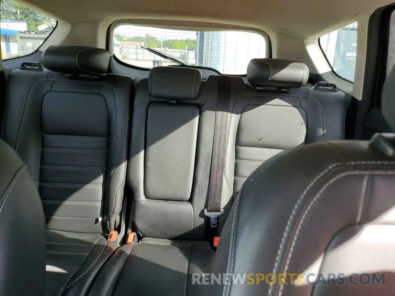 10 Фотография поврежденного автомобиля 1FMCU9HD6KUB04500 FORD ESCAPE 2019