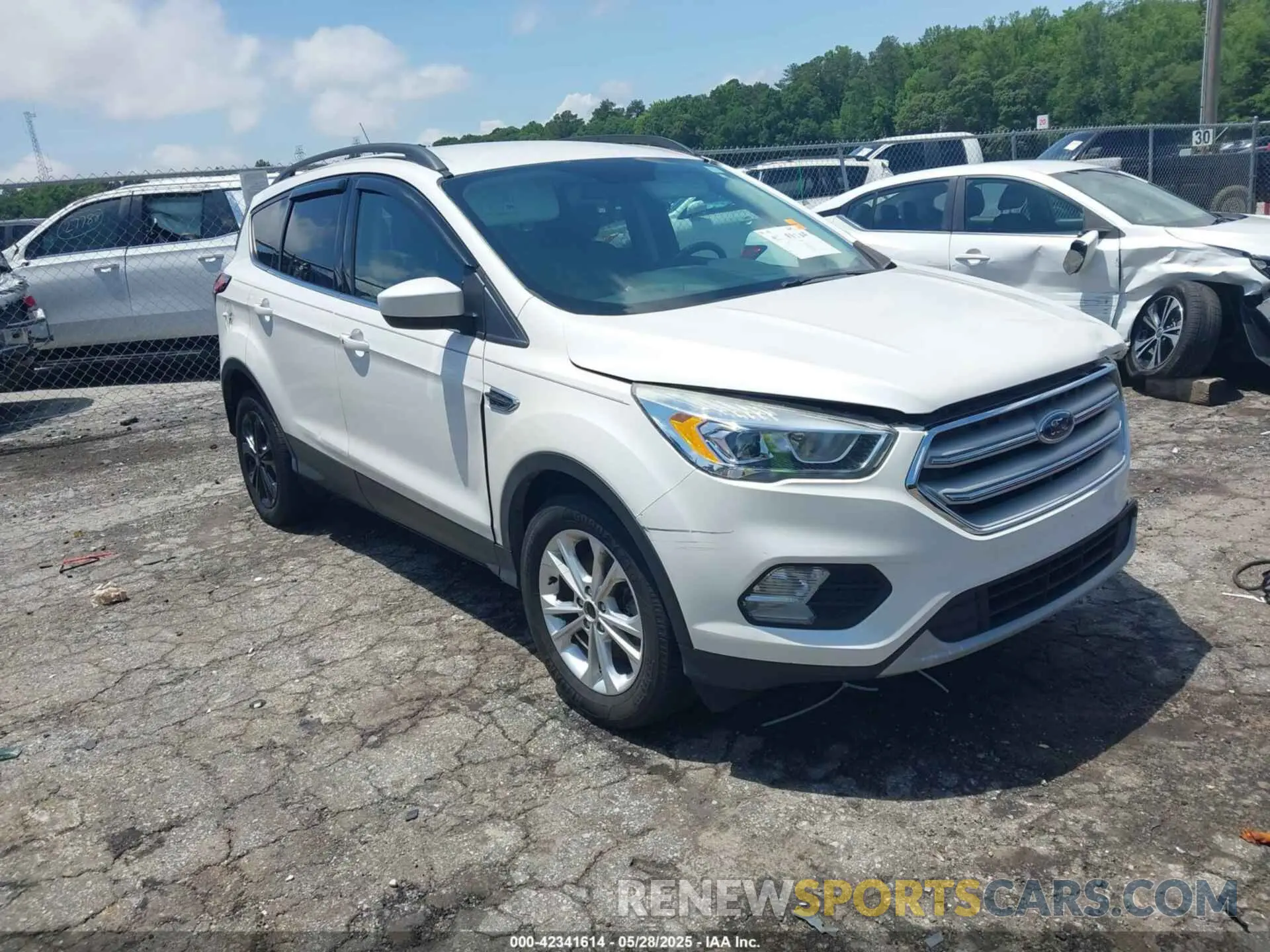 1 Photograph of a damaged car 1FMCU9HD6KUB94392 FORD ESCAPE 2019
