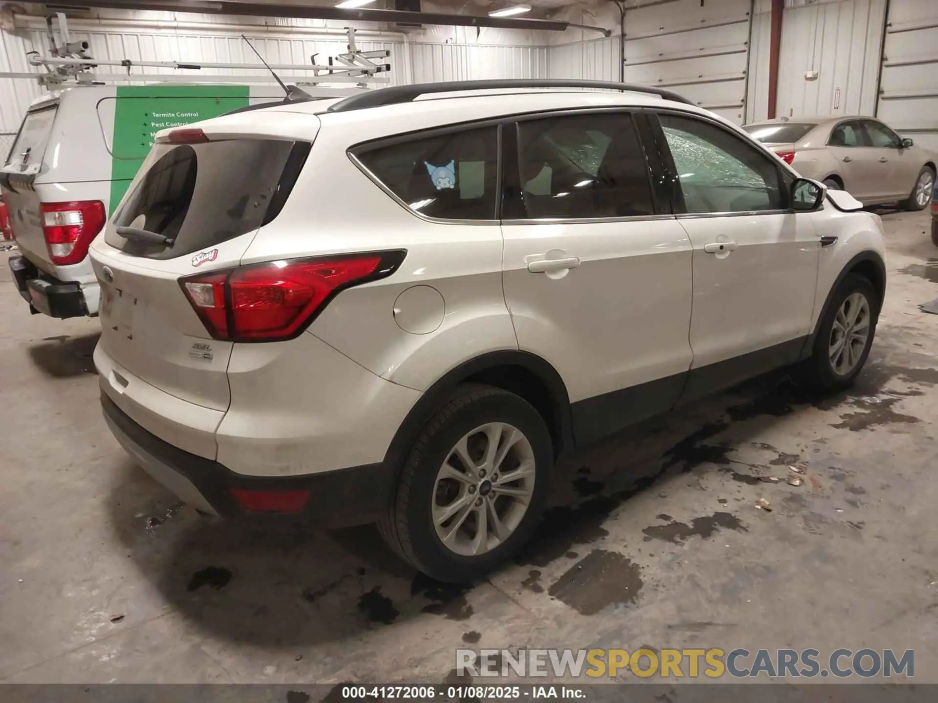4 Photograph of a damaged car 1FMCU9HD6KUC22112 FORD ESCAPE 2019