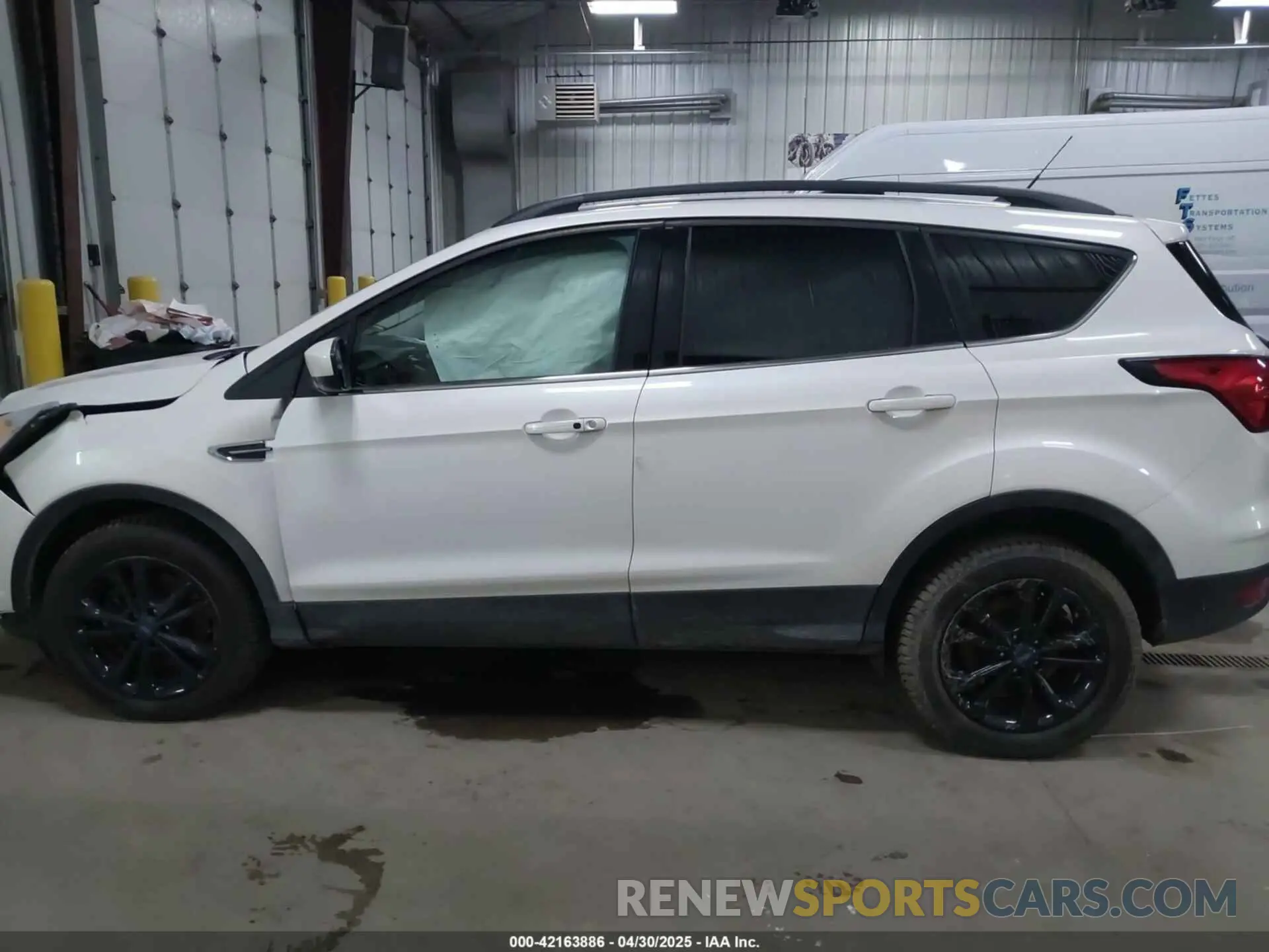 14 Фотография поврежденного автомобиля 1FMCU9HD6KUC31120 FORD ESCAPE 2019