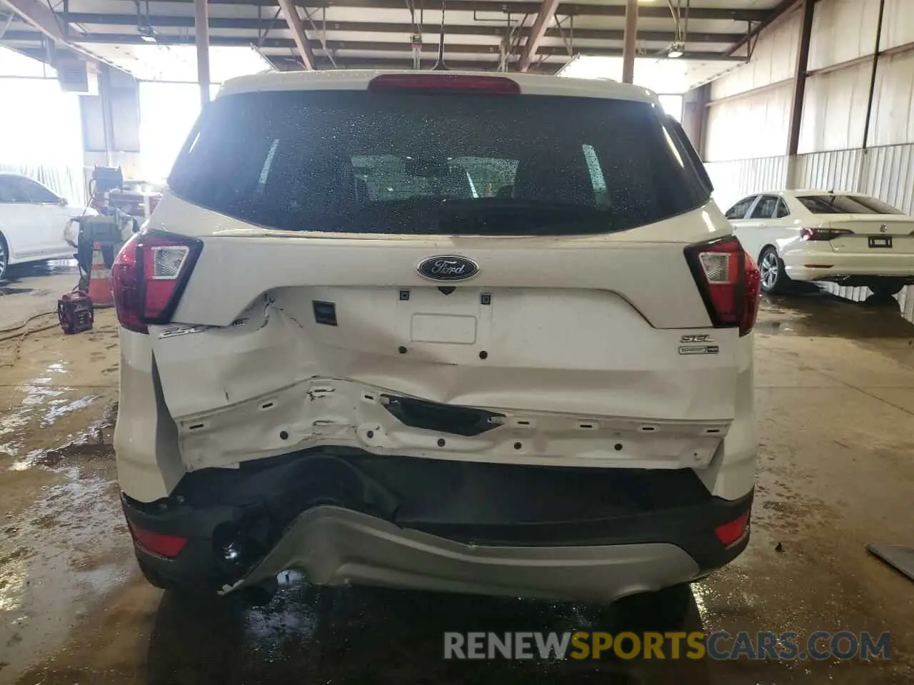 6 Фотография поврежденного автомобиля 1FMCU9HD7KUA01196 FORD ESCAPE 2019