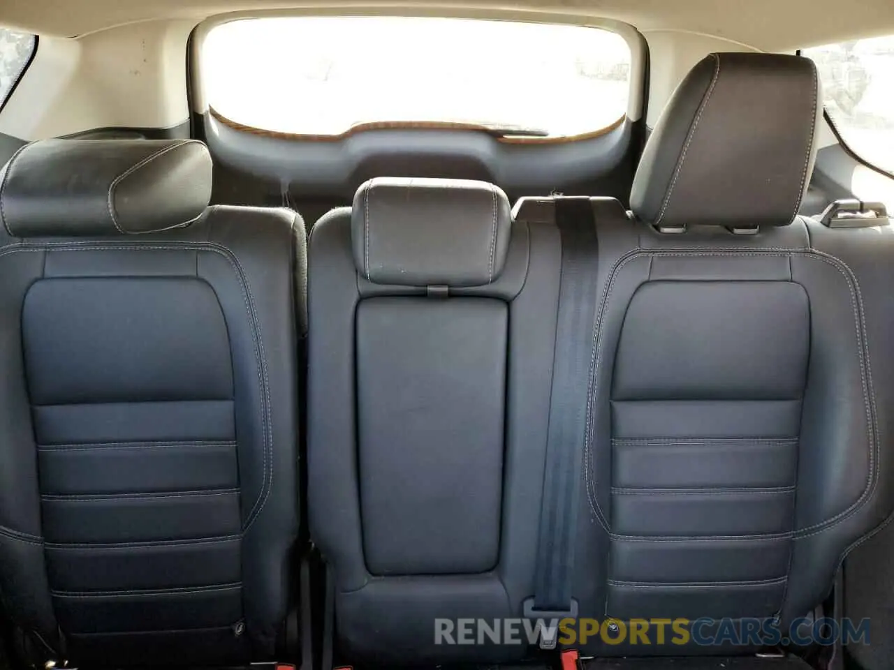 10 Photograph of a damaged car 1FMCU9HD7KUB29051 FORD ESCAPE 2019