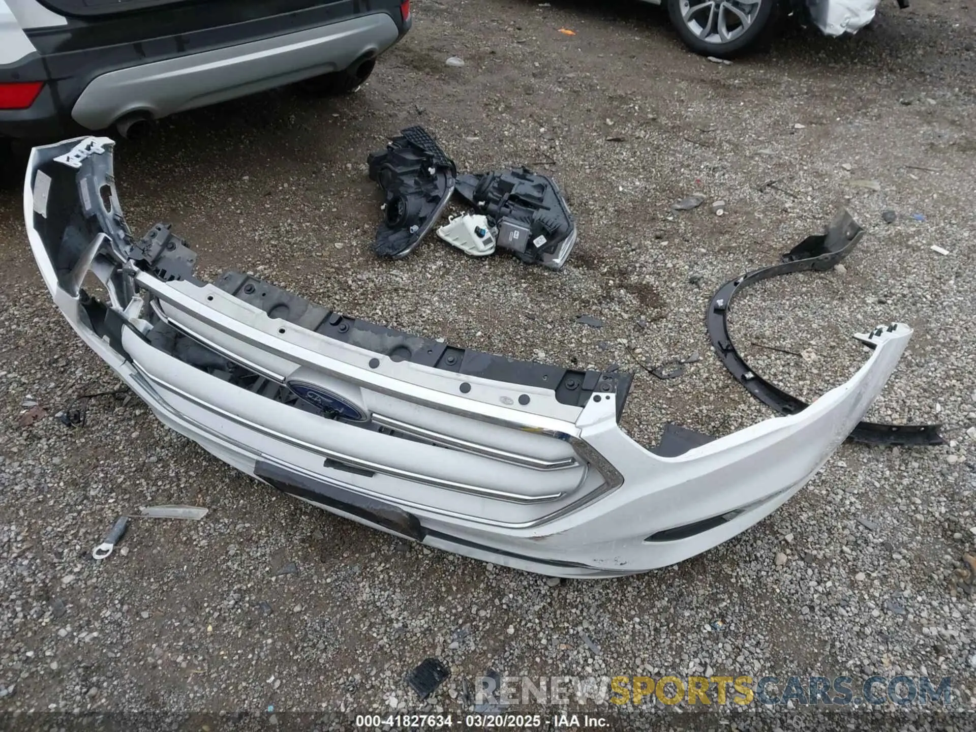 12 Фотография поврежденного автомобиля 1FMCU9HD7KUB82929 FORD ESCAPE 2019