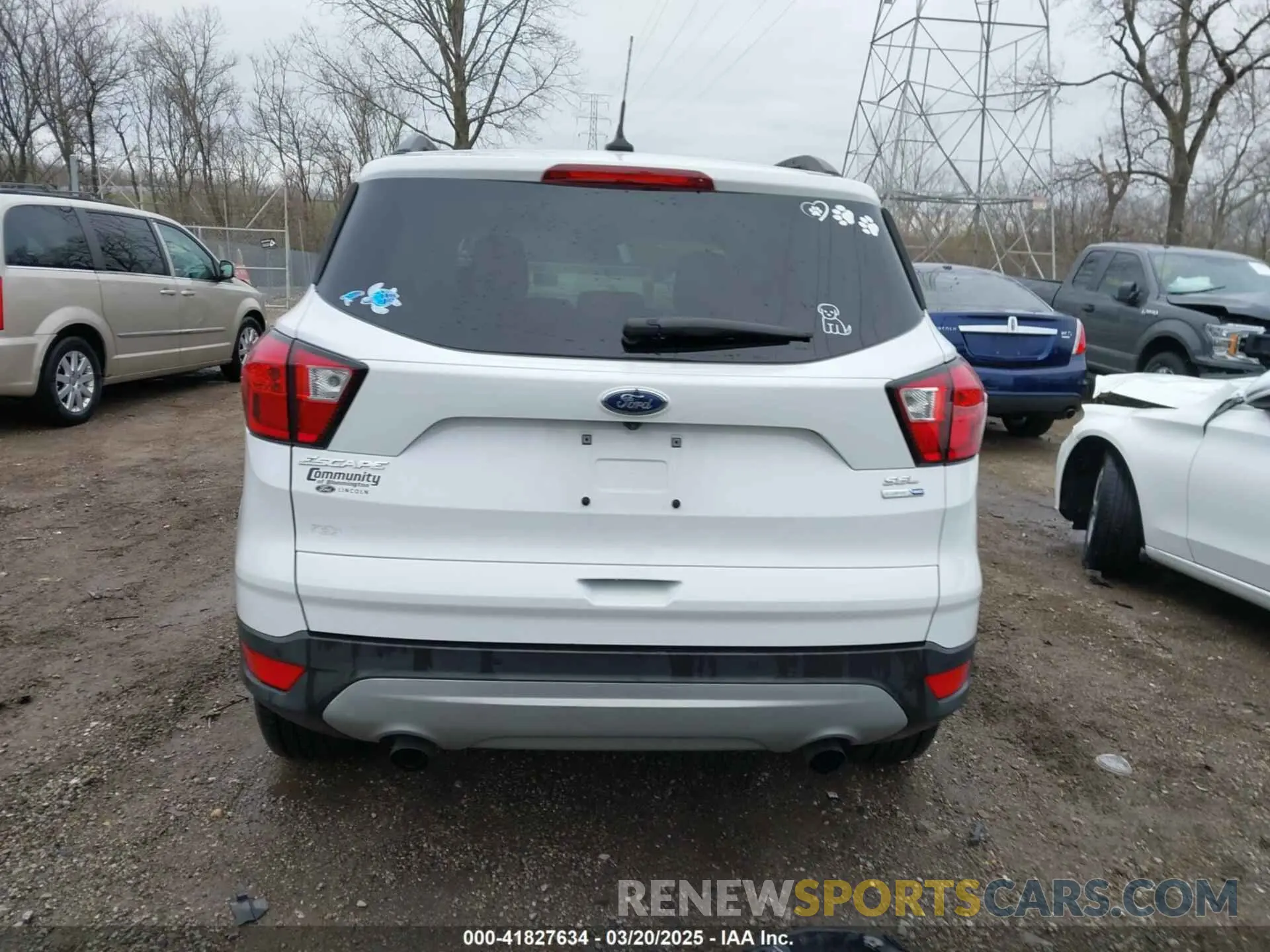 17 Фотография поврежденного автомобиля 1FMCU9HD7KUB82929 FORD ESCAPE 2019
