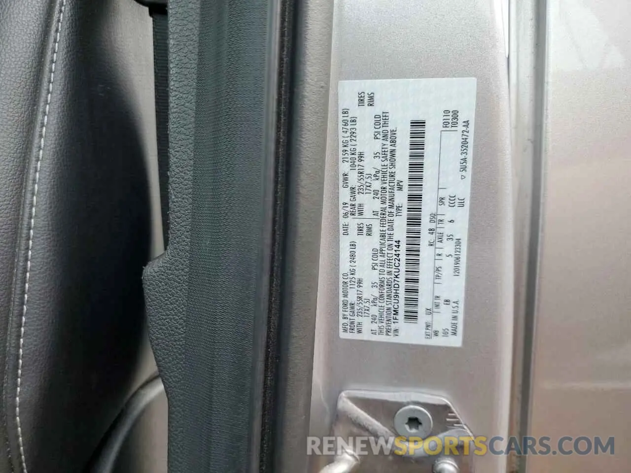 13 Photograph of a damaged car 1FMCU9HD7KUC24144 FORD ESCAPE 2019