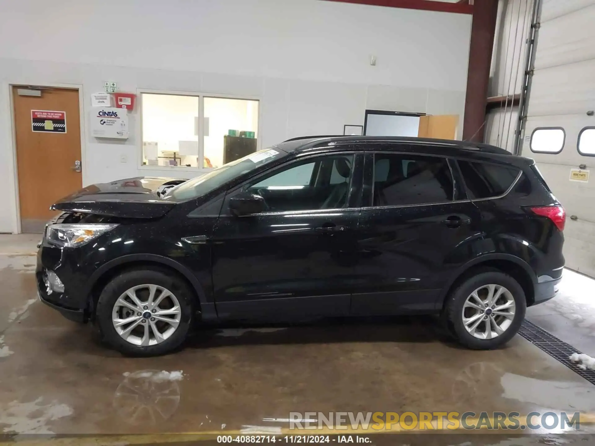 14 Photograph of a damaged car 1FMCU9HD8KUA70320 FORD ESCAPE 2019