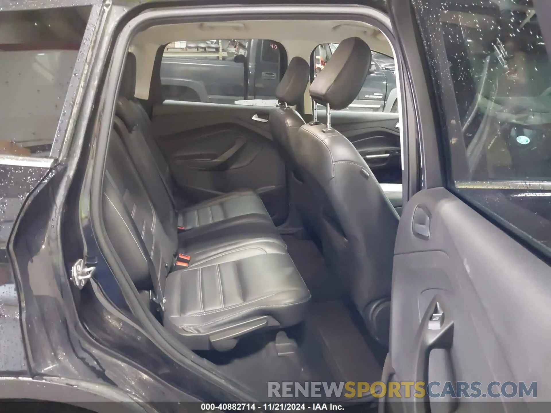 8 Photograph of a damaged car 1FMCU9HD8KUA70320 FORD ESCAPE 2019