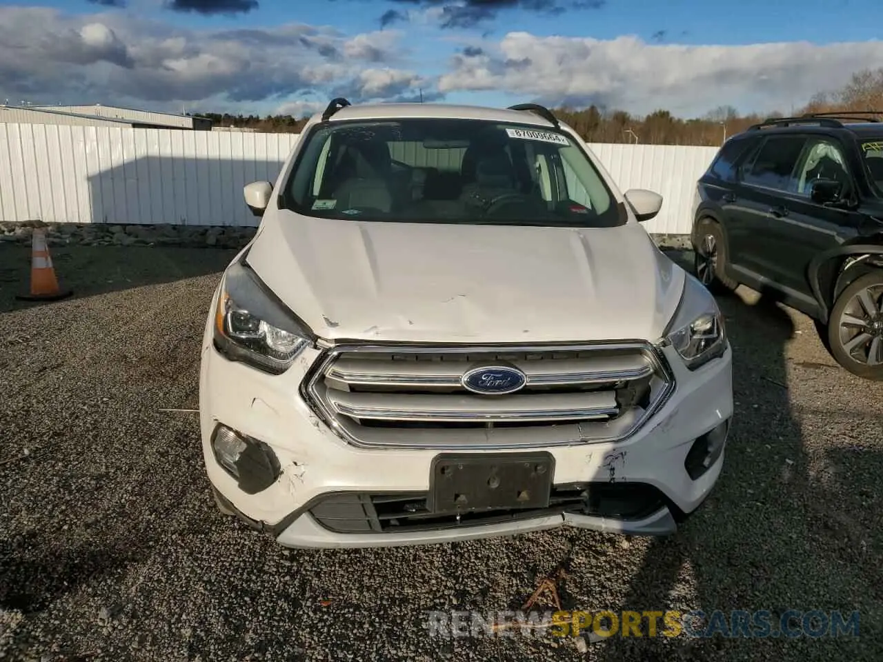 5 Фотография поврежденного автомобиля 1FMCU9HD8KUA83956 FORD ESCAPE 2019